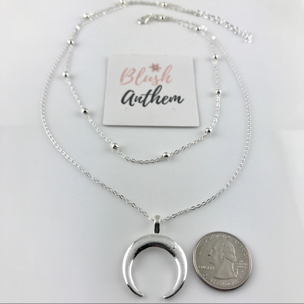 3/$25⚡️Horn Crescent Moon layer choker necklace - Picture 6 of 8